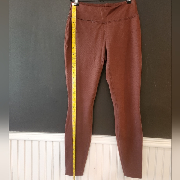 Duluth zipper pocket leggings - Picture 7 of 13